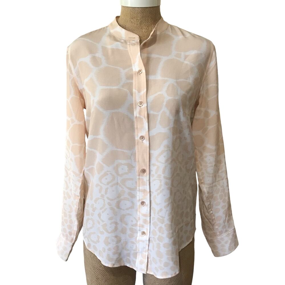 Equipment Femme Silk Animal Print Blouse Top Button Down Sz XS Giraffe Mob Wife